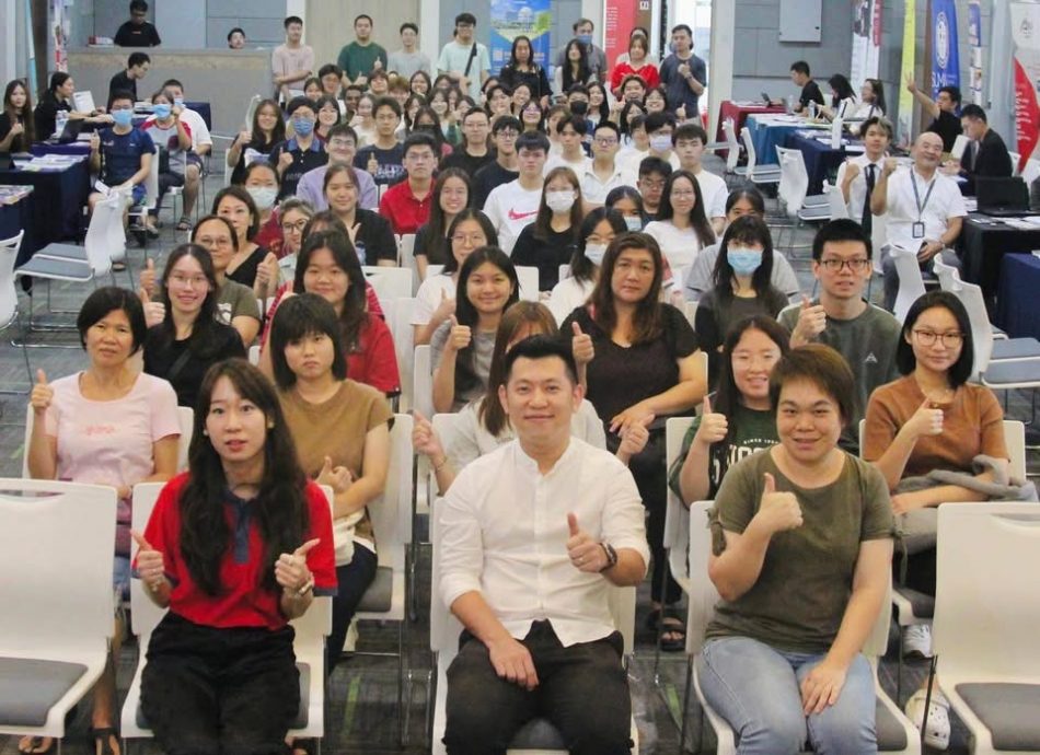 华小“零拨款”谣言不攻自破 黄天荣吁各界勿轻信“假消息”