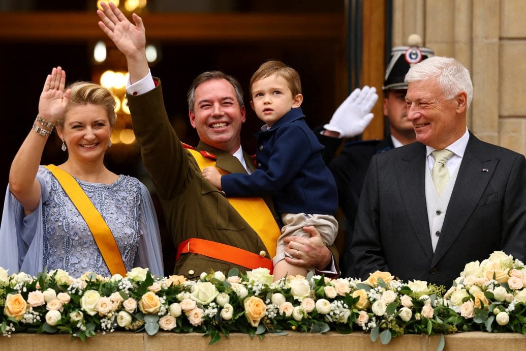 卢森堡大公亨利大公在位25年 宝座传给儿子