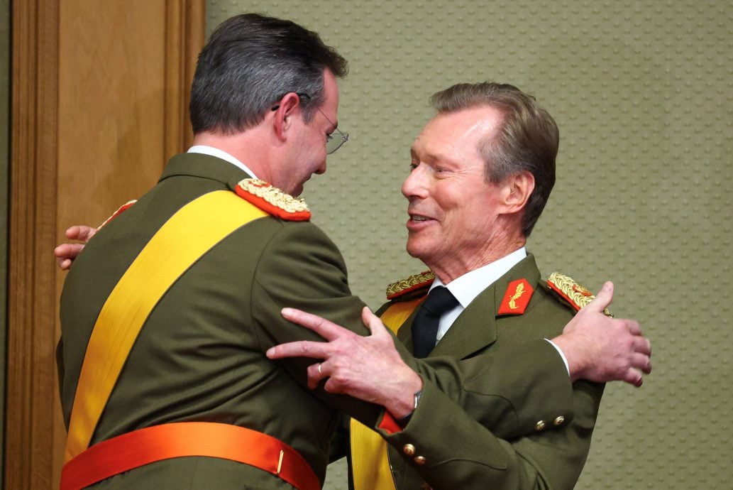 卢森堡大公亨利大公在位25年 宝座传给儿子