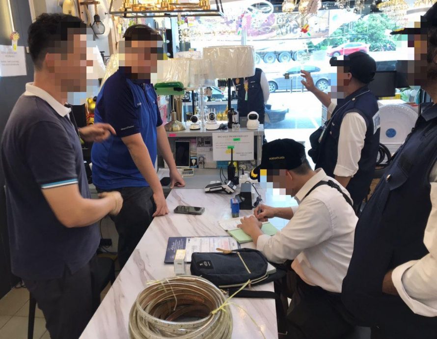 卫生局展开执法行动 违反烟草法令开102罚单