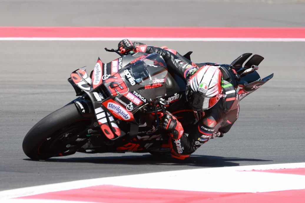 印尼站世界摩托车大赛  马奎兹跌到两次  贝泽奇最快圈速