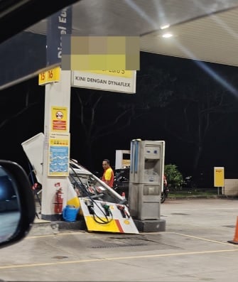 **即时国内**全国:忘了拔枪就开车 油站传巨响吓死人