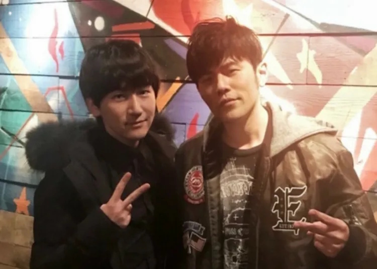 周杰伦火大取关失联魔术师好友　网传牵扯上千万纠纷