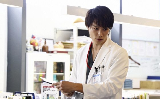 周碧华／《小圆26岁，是名实习医生！》献给实习医生的现实寓言	