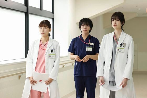 周碧华／《小圆26岁，是名实习医生！》献给实习医生的现实寓言	