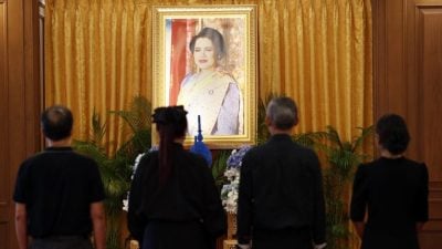 哀悼王太后黑衣卖断市  泰政府严令禁坐地起价