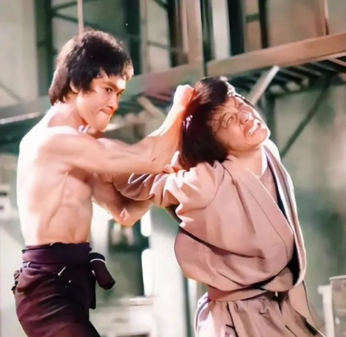 嘲讽李小龙叫声难听 成龙昔日言论掀骂战