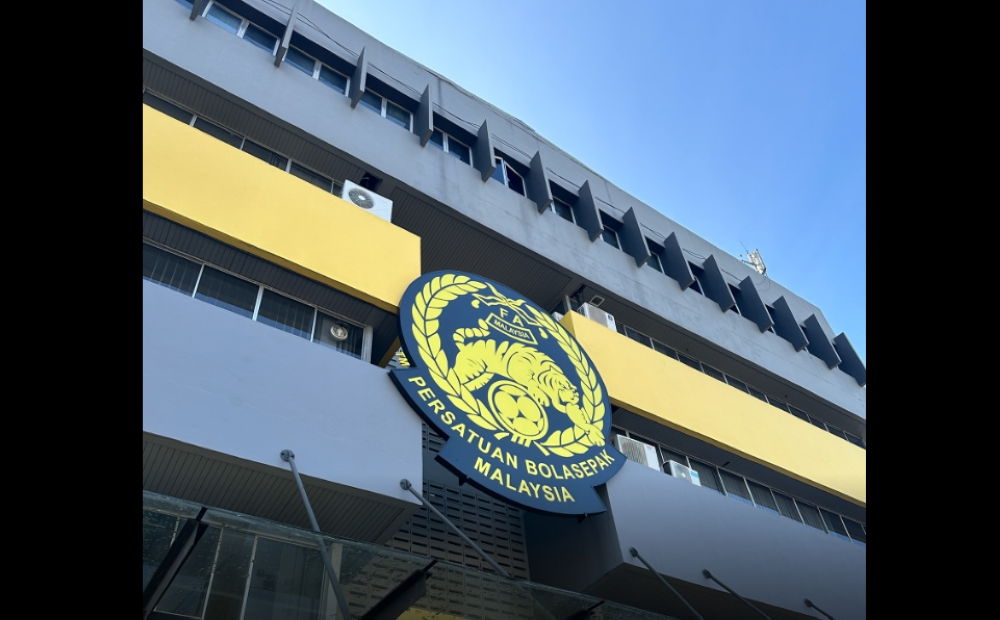 国足7名血缘球员遭禁赛风波｜  足总须提出有力辩护  体育律师：上诉成功率不大