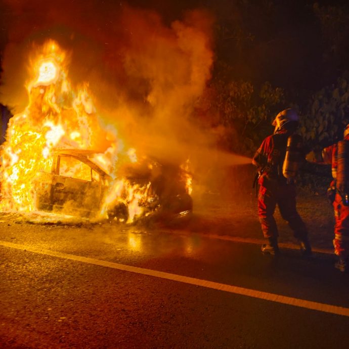 地摩打巴2宗火烧车 幸无人伤亡
