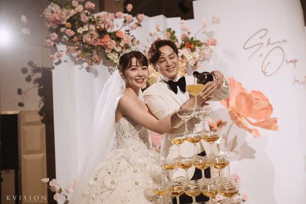 坤达出国10天后返台 警方:入境即往机场拘提