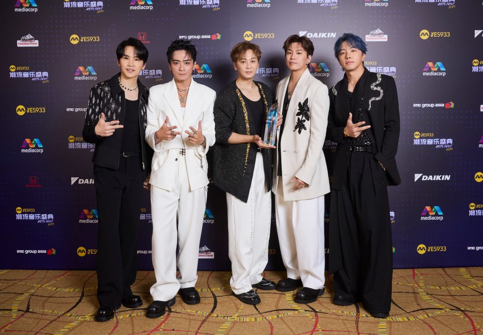 坤达返台一落地就遭逮 神情黯然点头闪兵