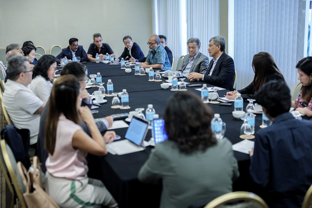 /外交部长解释我国不出席加沙和平峰会原因