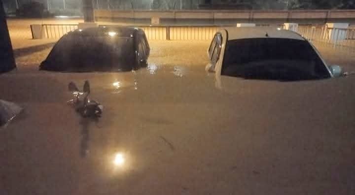 多地大雨倾盆而下 拉律峇登司南马县大水灾