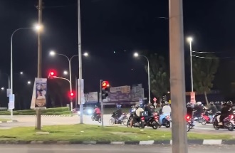 多辆摩托车闯红灯飚车 怡警：未接获投报