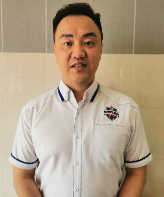 (大北马)大山脚和平路中学星洲海鸥“爱华教义演”