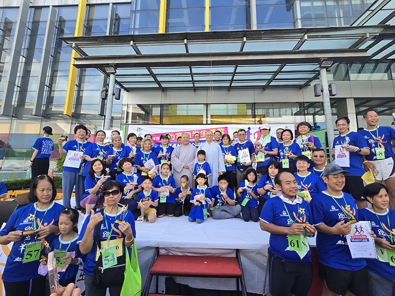 大都会-人间慈悲义跑为贫困生筹款 梳邦巴生2066人跑出彩虹/2图
