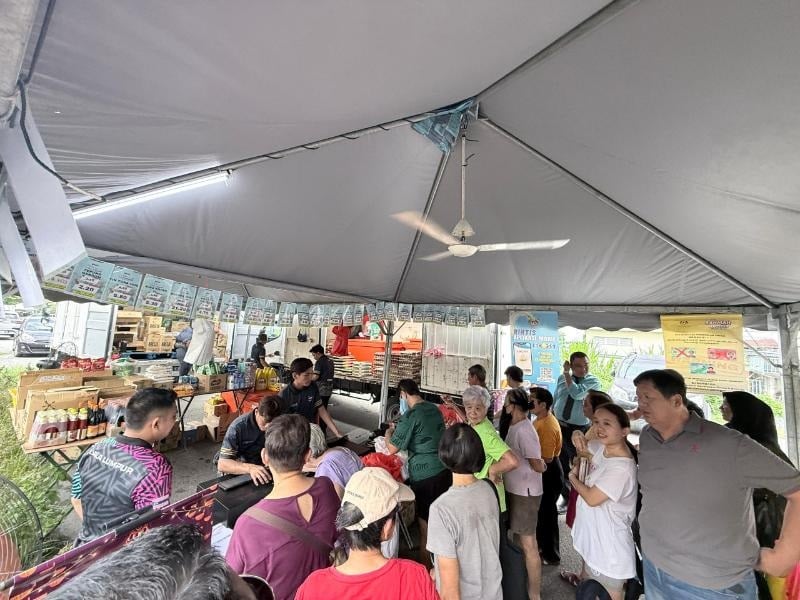 大都会-旺沙马朱爱心促销活动 吸引逾200华裔居民踊跃参与/2图