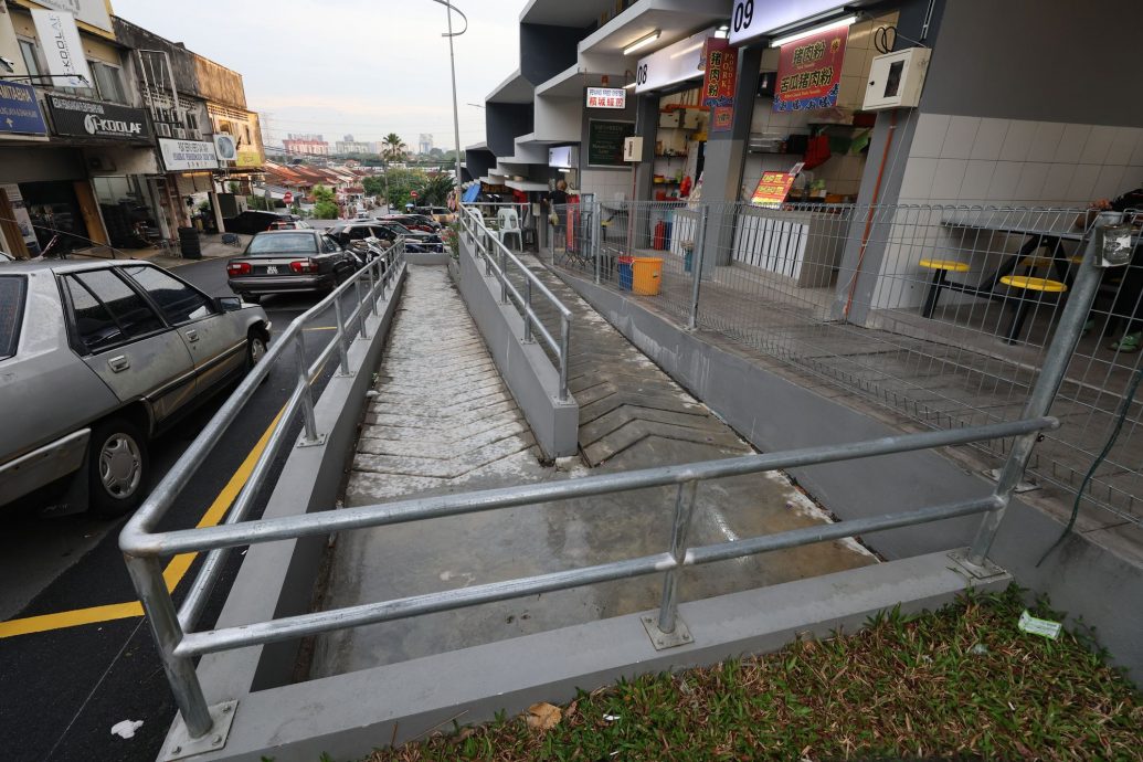 大都会-明察暗访东南亚花园21/19A路美食档