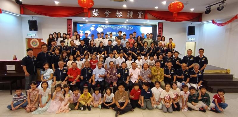 大都会-雪隆兴安会馆庆中秋颁发会员子女奖励金/2图