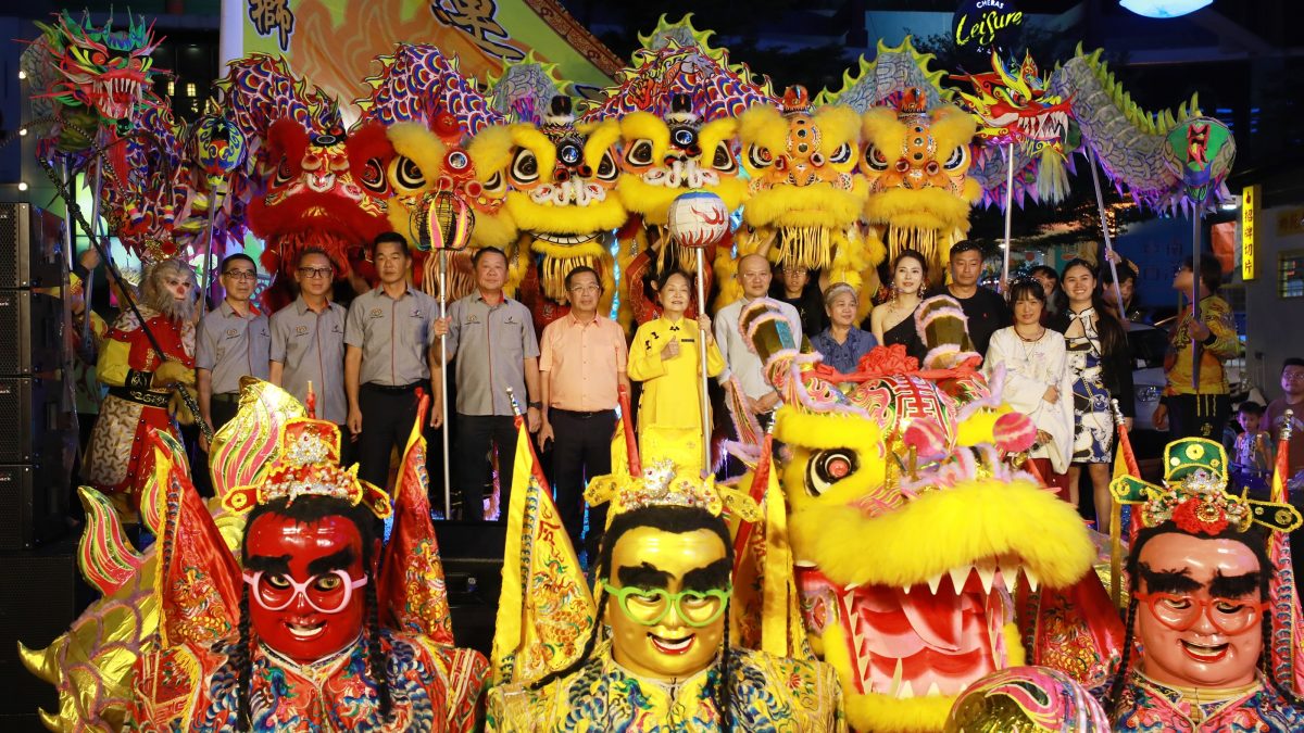 大都会-(主文)慈惠堂中秋花车游行文化节义卖夜/8图