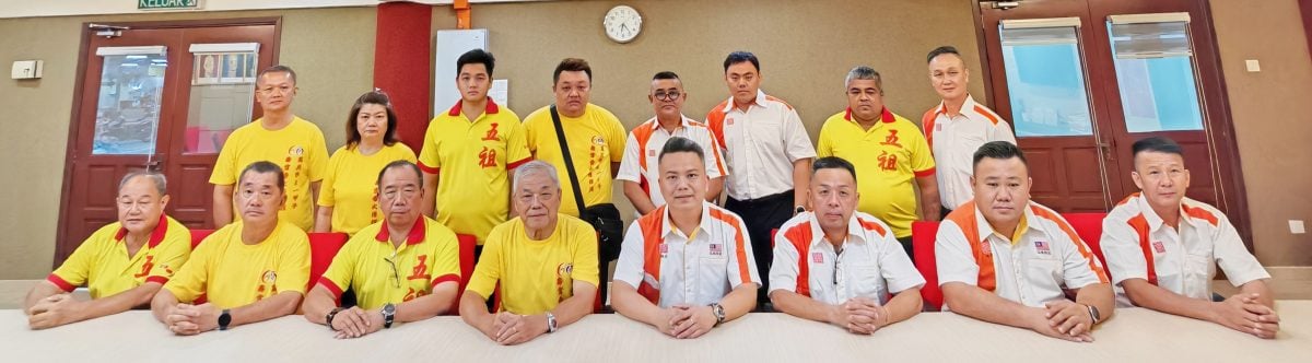 大都会4头：全国夜光龙暨高桩舞狮邀请赛，于11月8日及9日在仁嘉隆万寿宫隆重举行／1图