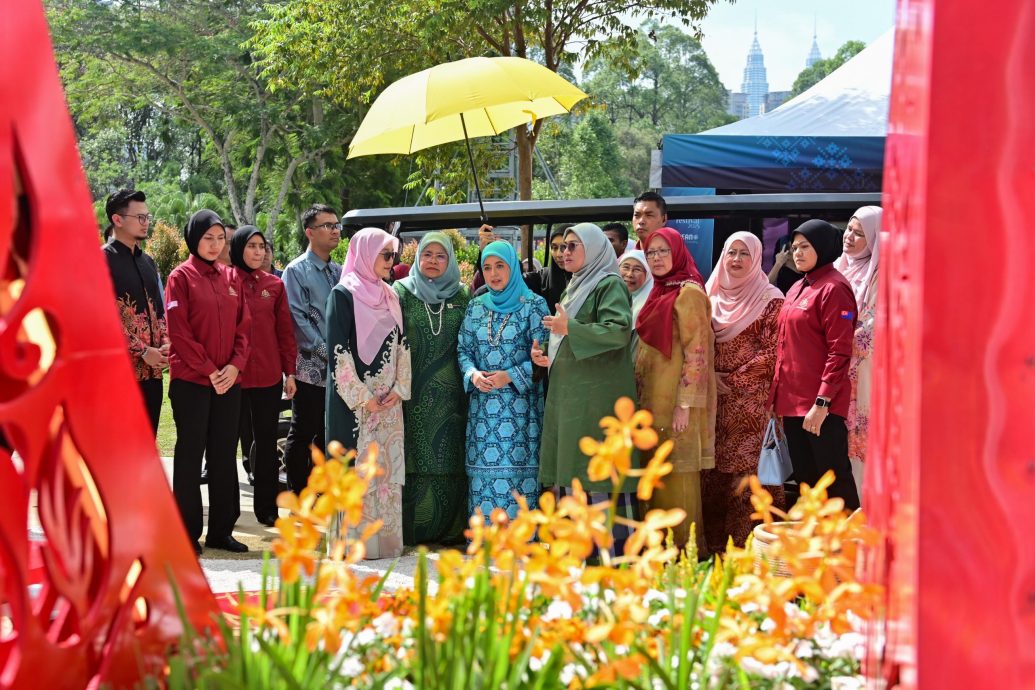 大都会/元首后出席2025年吉隆坡公园节开幕