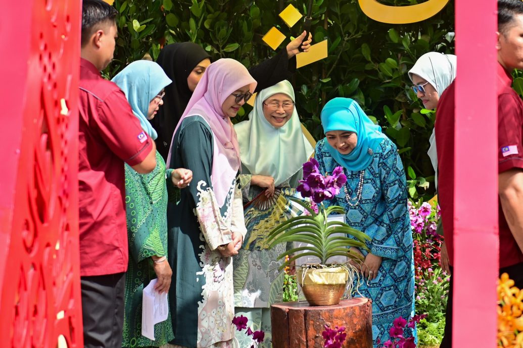 大都会/元首后出席2025年吉隆坡公园节开幕