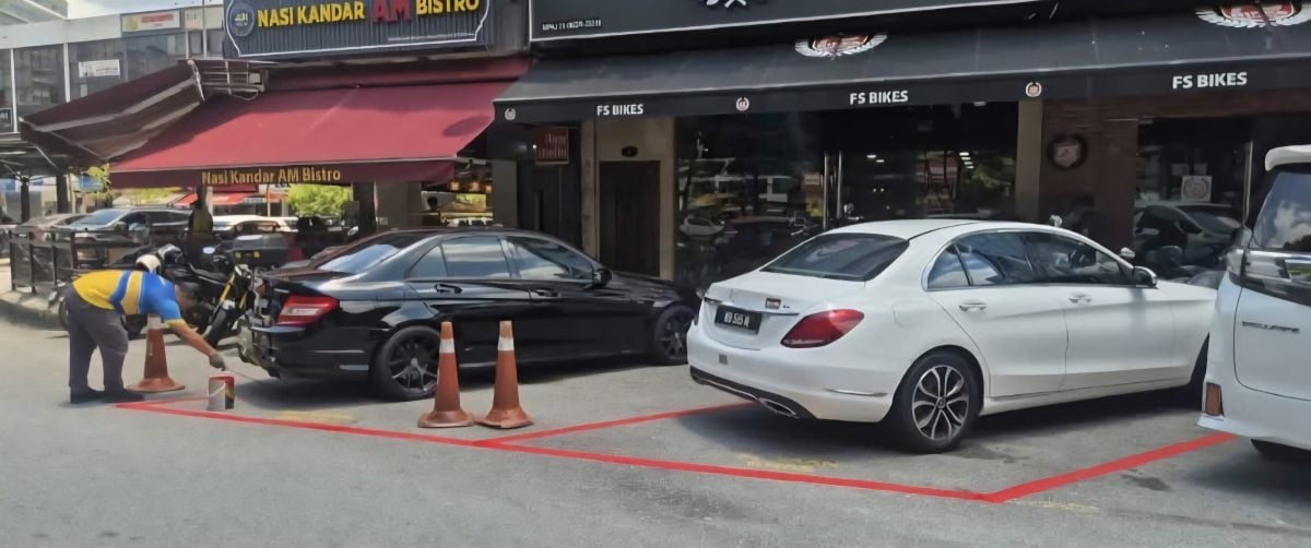 大都会副文 / 汽车服务商店强制租赁店前停车位 / 3图