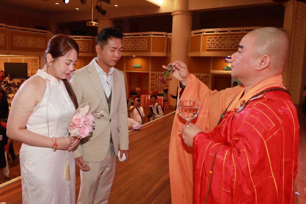 大都会/封面主文/天后宫暌违6年 再办集体佛化婚姻注册/11图