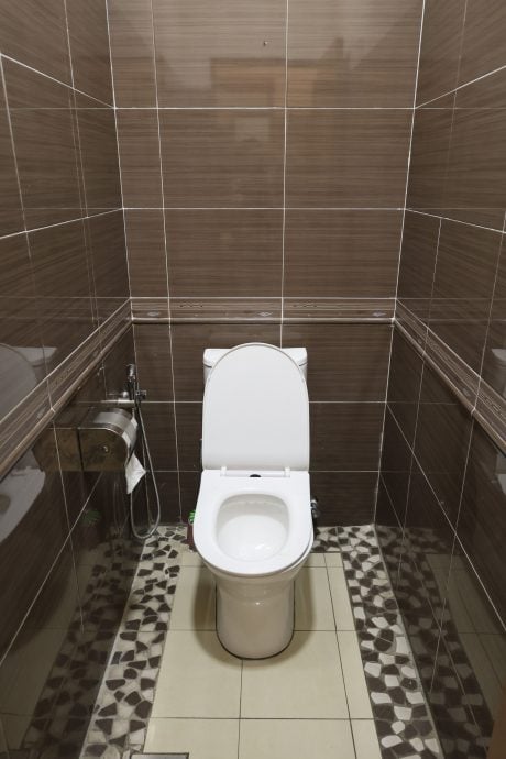 大都会/封面/走访食肆厕所卫生