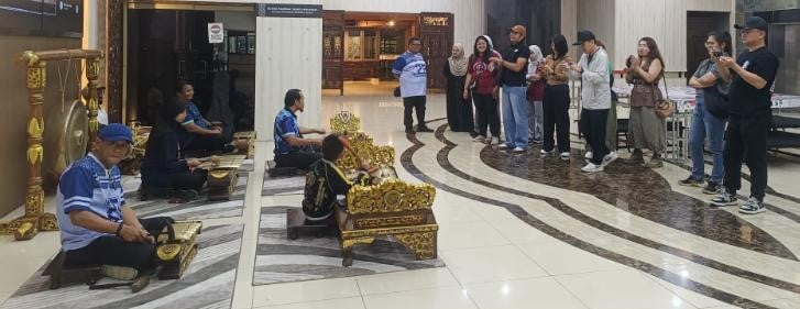 大都会/广西电视台11月拉队雪州拍民歌综艺节目