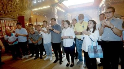 曾敏凯率领公正党领袖 赴安邦九皇爷庙参拜