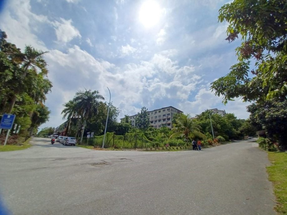 大都会/电灯柱被撞毁后维修费昂贵,加影市议会促民众提供线索揪肇祸司机