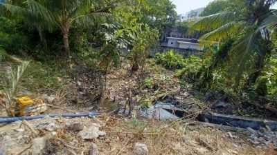 排水沟疑被填盖沟水倒流   污水处理站逢豪雨必灾