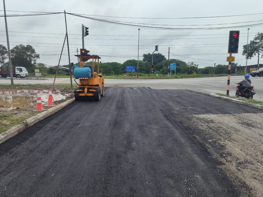 大都会/蔡亚伦德利马4路重铺