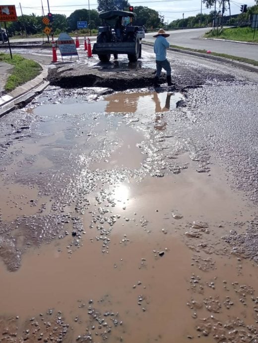 大都会/蔡亚伦德利马4路重铺