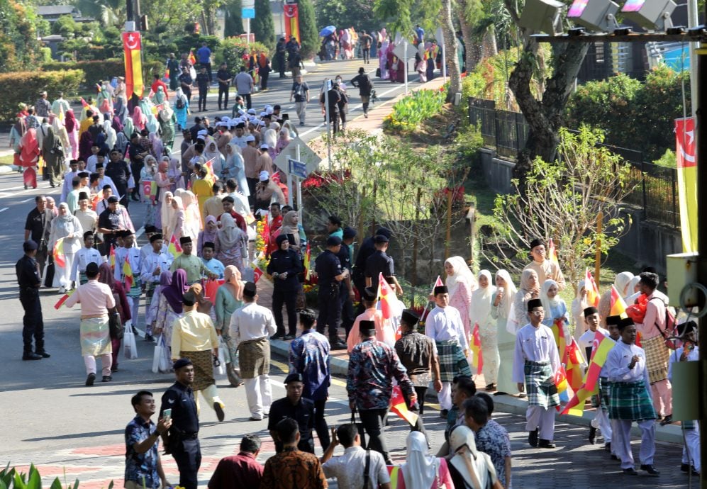 大都会/雪州王储大婚，超过2000子民送祝福！