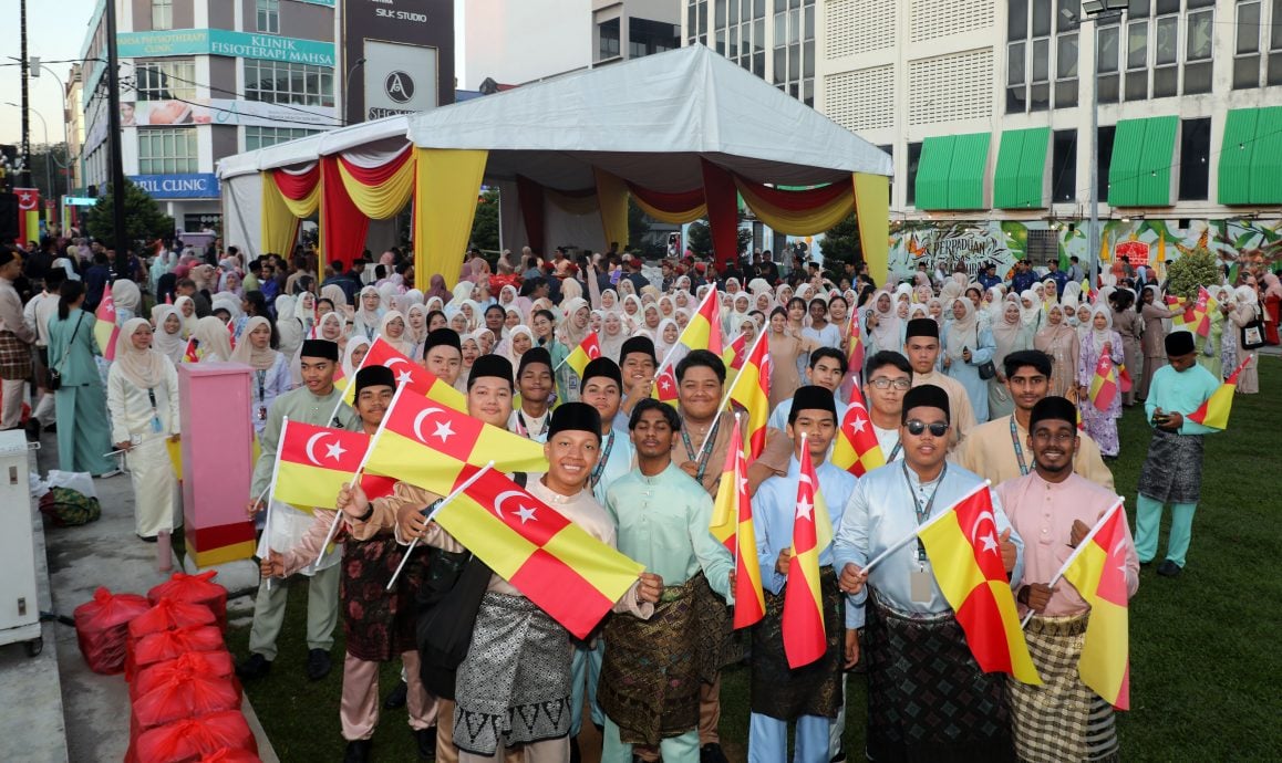 大都会/雪州王储大婚，超过2000子民送祝福！