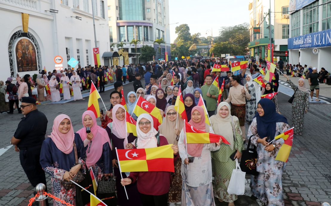 大都会/雪州王储大婚，超过2000子民送祝福！
