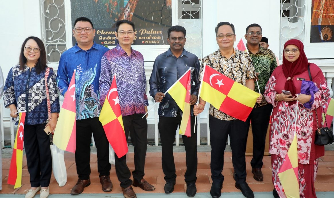 大都会/雪州王储大婚，超过2000子民送祝福！