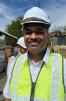 大都会（封面副文）:政府承包商沟清一半 年长者怕大水淹屋/4图