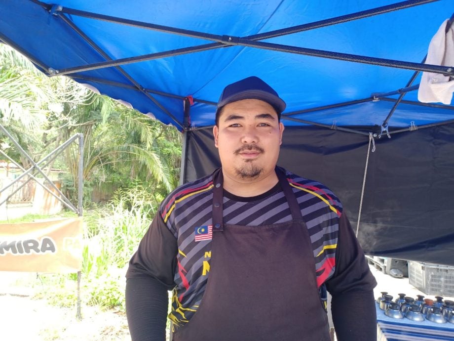 大都会(版2头)/在加影政府卫生诊疗所外面摆卖的小贩接罚单及被令拆除档口