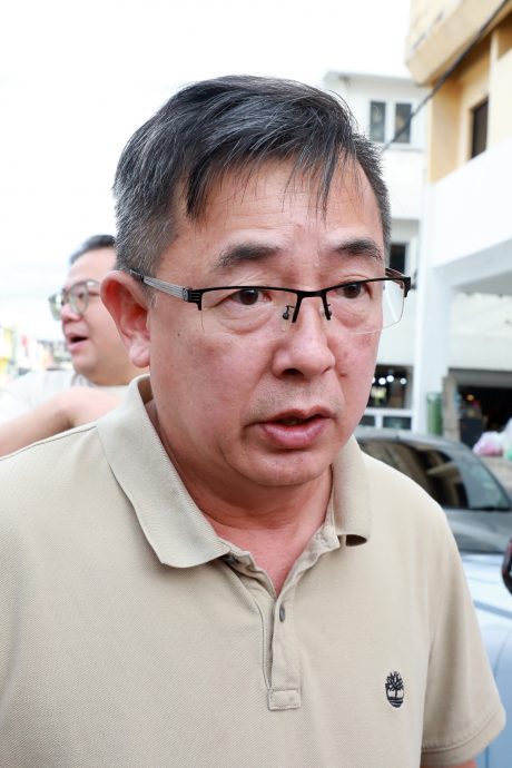 大都会(版2头)/游佳豪派月饼及巴刹摊格费调涨课题