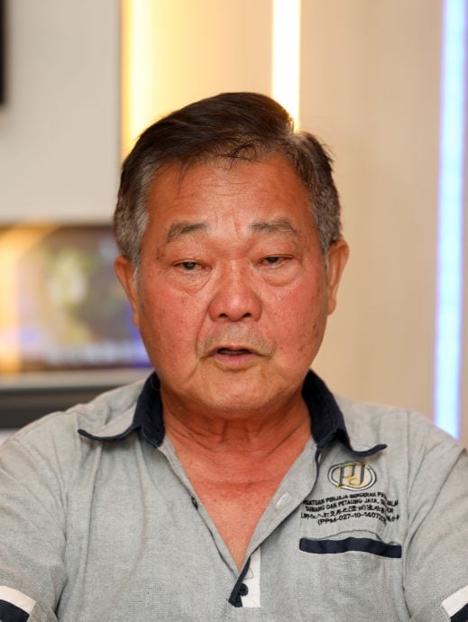 大都会(版2头)/灵市厅对助手执照过严执法,夜市小贩吃不消