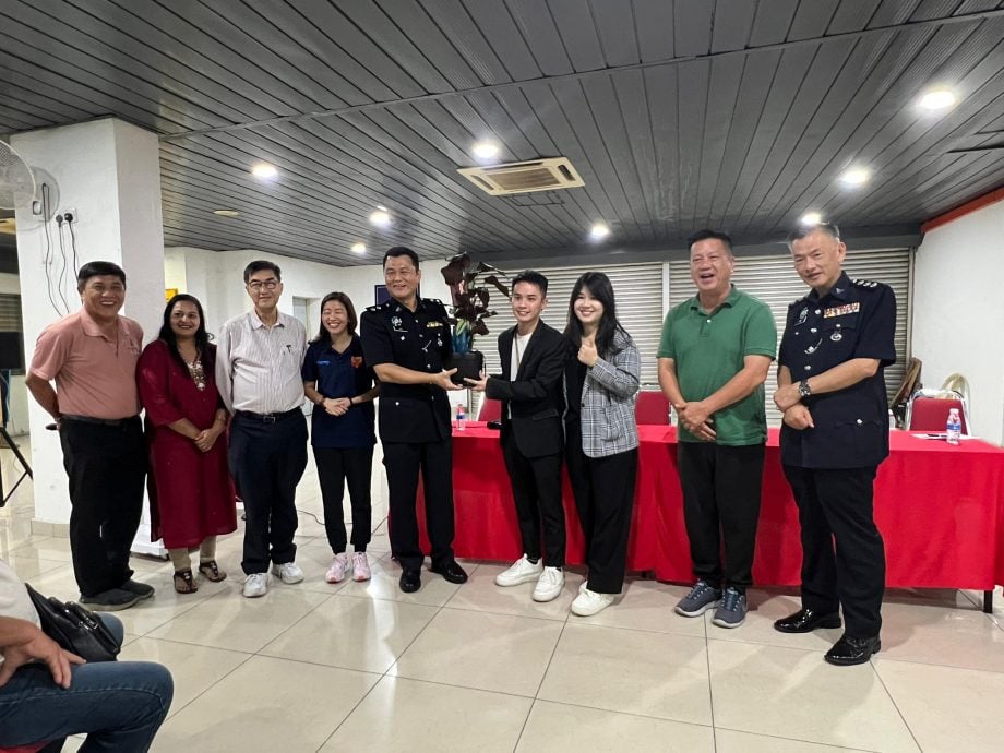 大都会(版2头):双溪威警民对话会