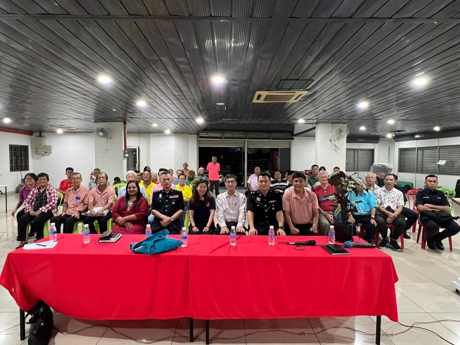 大都会(版2头):双溪威警民对话会