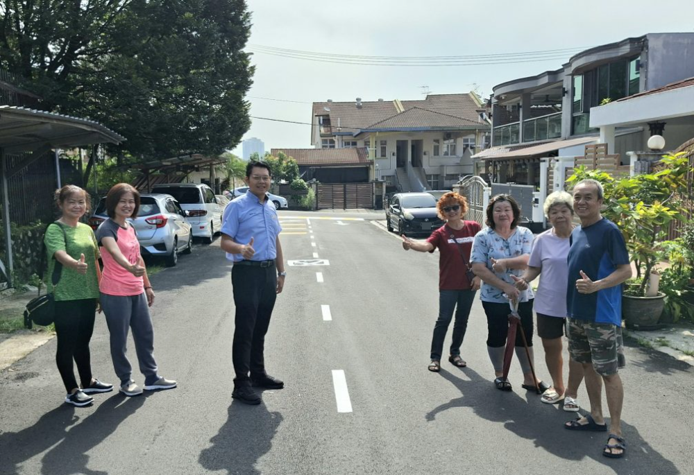 大都会/蕉赖黄金花园30年首次道路重铺,居民感谢市议员/2图