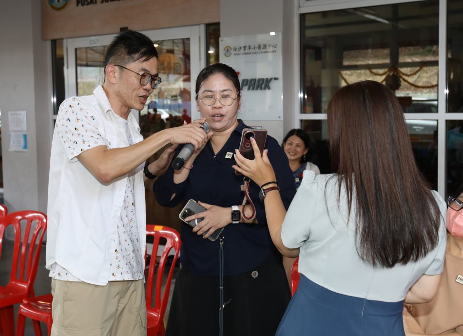 大都会/配LOGO/白沙罗华小“爱华教义演”造势活动|1200学生载歌载舞 师生同台互动气氛热烈