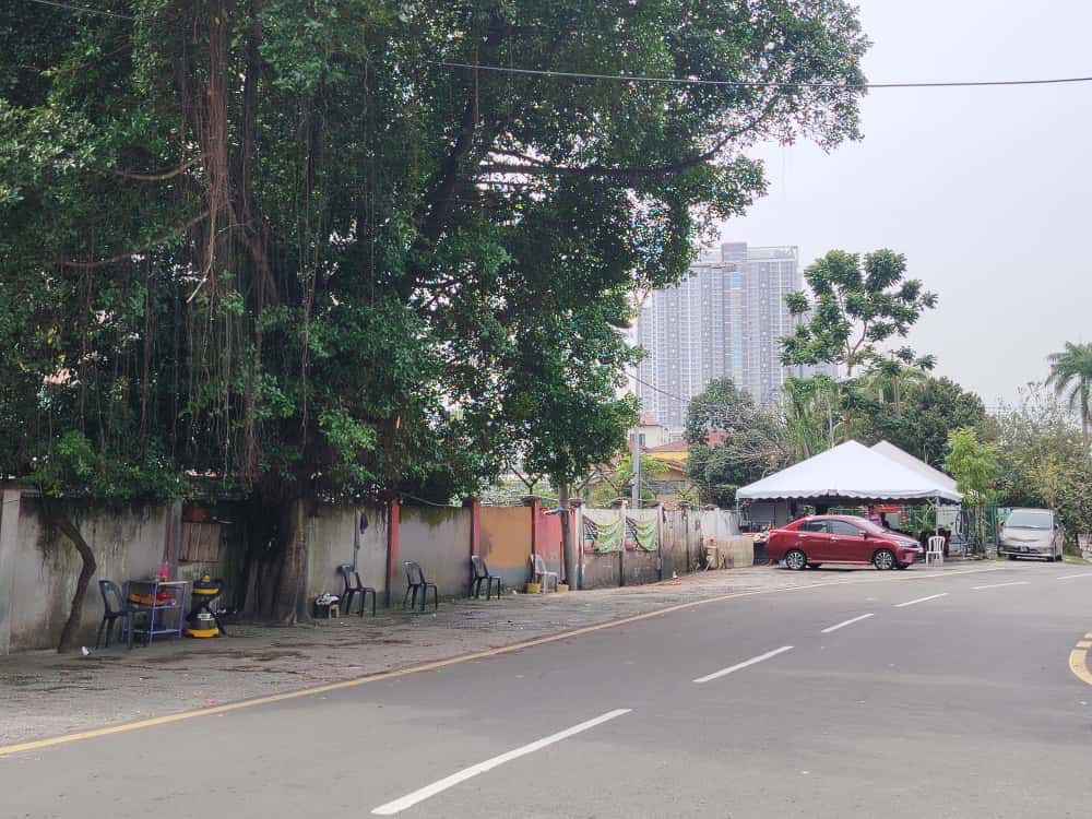 大都会/ME03头/居民要求保留路边公共停车空地 反对兴建洗车中心和嘛嘛档