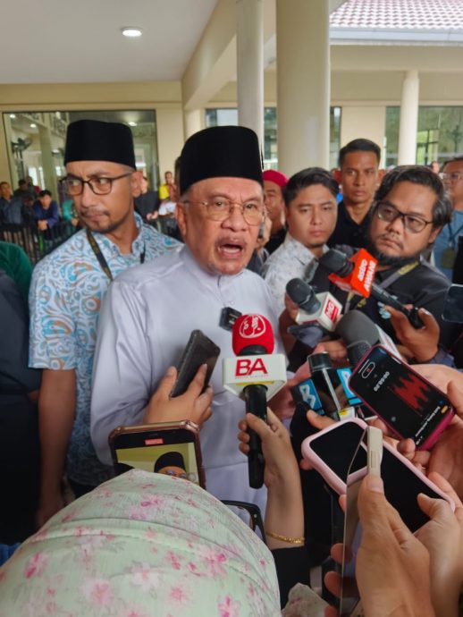 大马志愿者遭以国扣押 | 23大马人由专机送土耳其 安华:动用一切方式去拯救